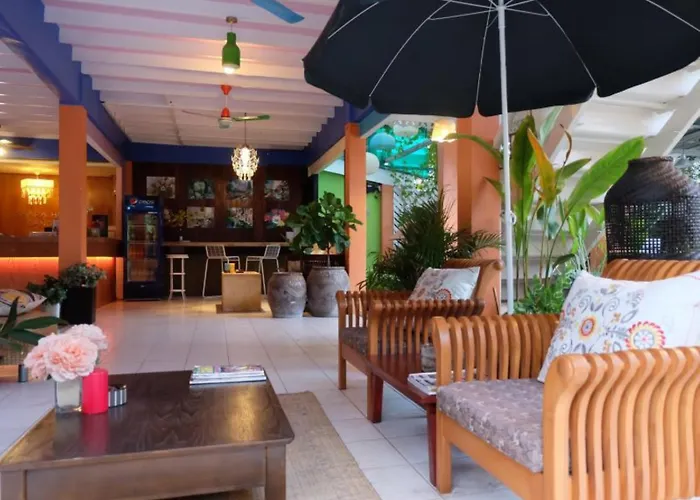 Issara House