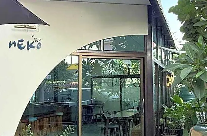 Issara House