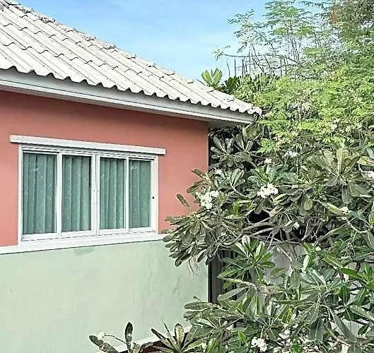 Hotel Issara House 2*